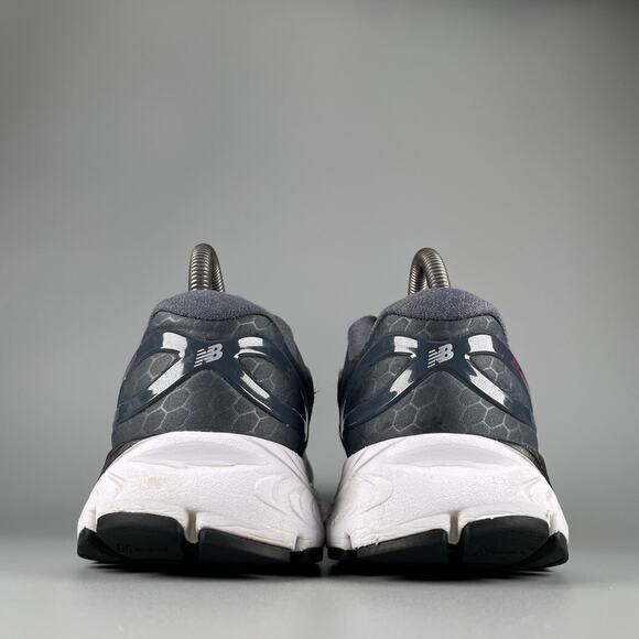 New Balance 840 V4 Women’s 7.5 2E Gray Purple Running Shoes Athletic Sneaker GUC - Picture 3 of 9